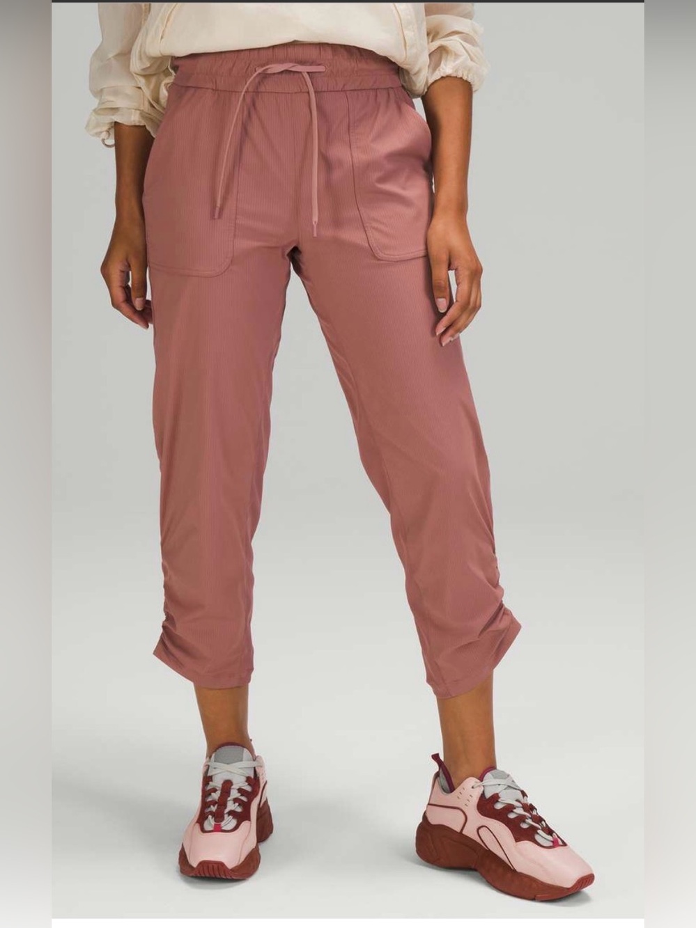 Lululemon Beyond the Studio Crop – Spiced Chai – Size 6